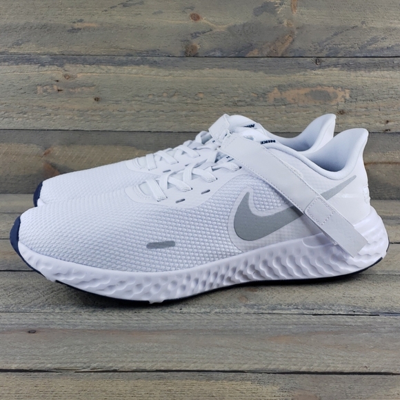 Nike Revolution 5 Flyease Casual Running Shoes - Picture 3 of 9